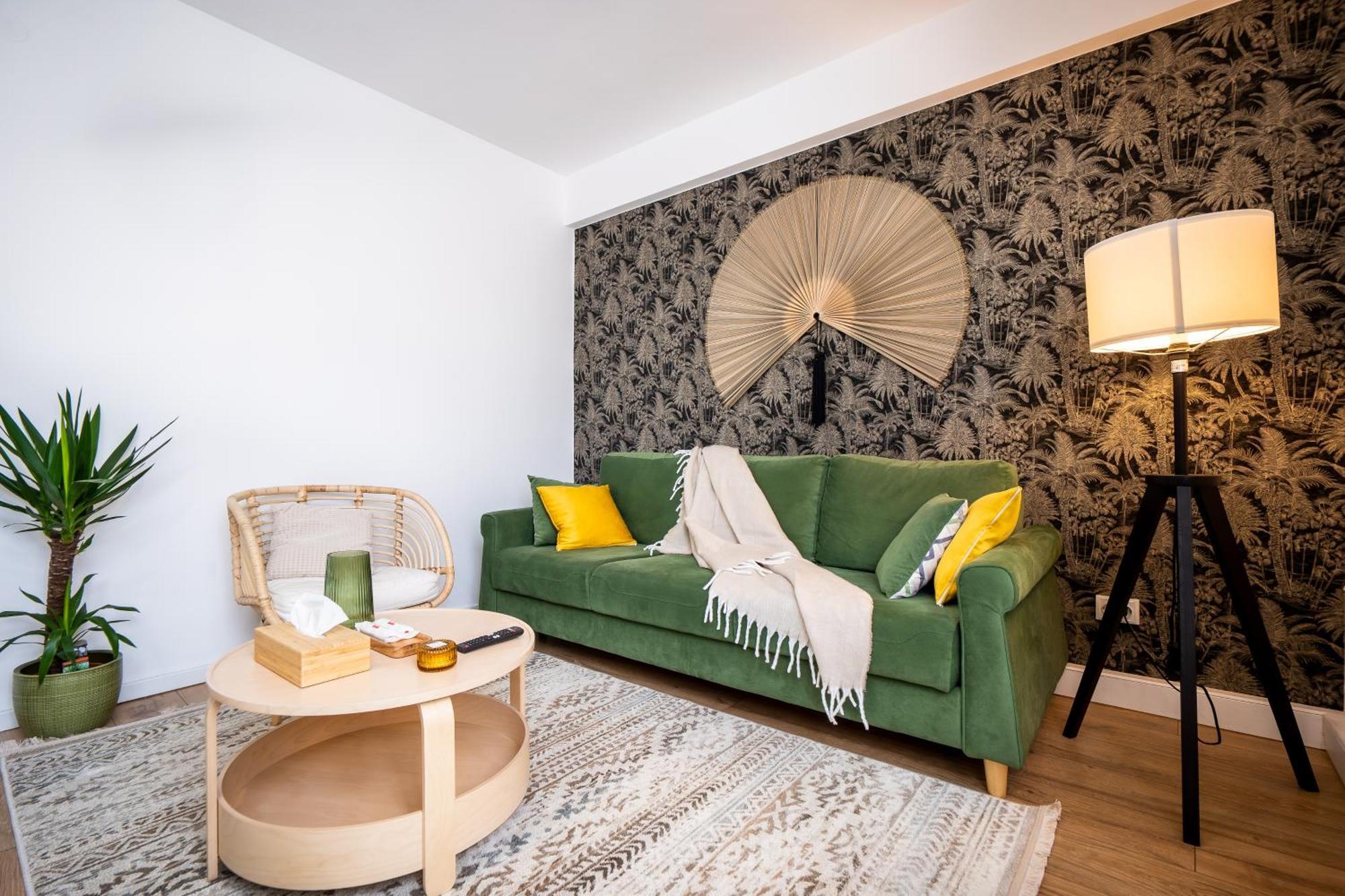 Boho Chic Escape - Hypercenter Apartment *